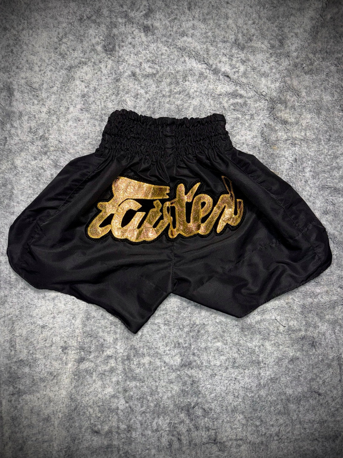 Short Muay Thai Noir & Or