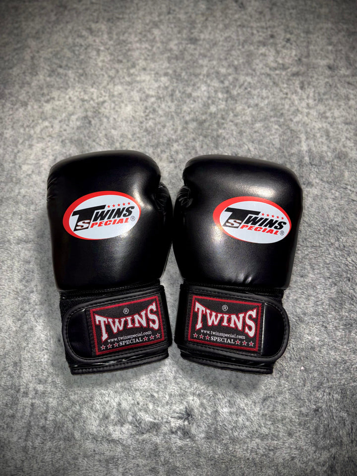 Gants Twins Contender